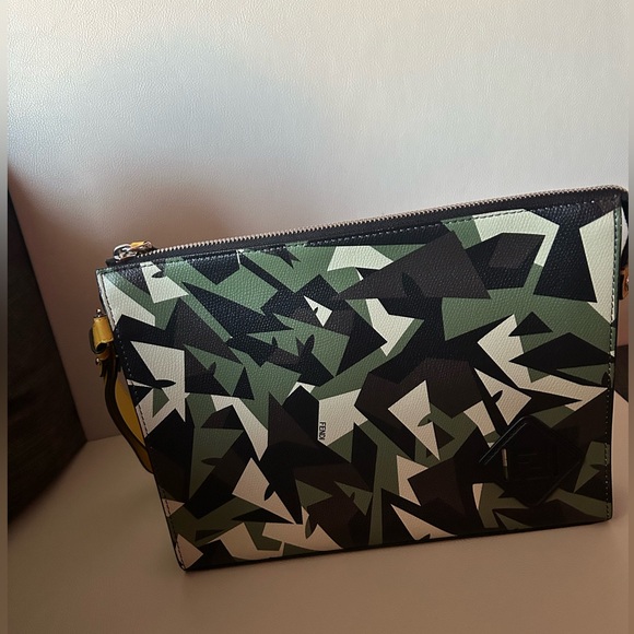 FENDI Leather Clutch Zip Pouch Black - Picture 2 of 13